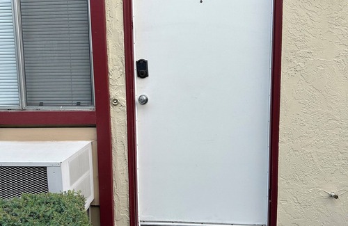 Concord Apartment | Charming 2-bedroom apartment in delightful Concord with AC