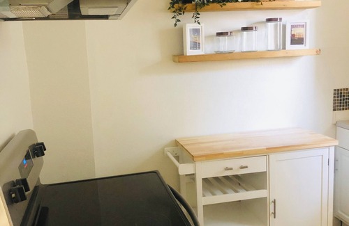 Hilltop Apartment | Charming 2-bedroom Apartment Close to Central Hospitals