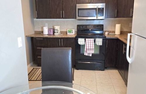 Symons Valley House | Charming 2-Bedroom Basement Suite: Comfort & Convenience Await in Prime Location