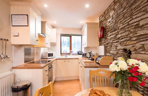 Berrynarbor Cottage | Charming 2-bedroom cottage near North Devon beaches with shared pool and tennis court.