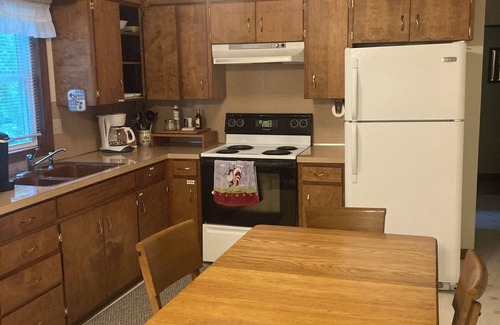 Fish Creek Cottage | Charming 2-bedroom cottage in Fish Creek with AC, heat, WiFi