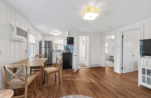East Sandwich Condo | Charming 2-bedroom condo with AC and WiFi in picturesque Sandwich