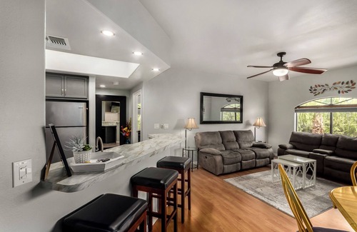 Kaufman And Broad At The Vineyards Apartment | Charming 2-bedroom condo with Heated Pool & fitness room in beautiful Phoenix