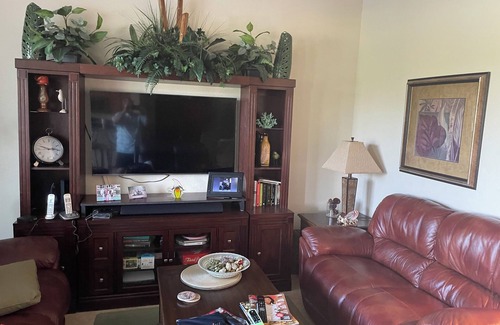 Naples Condo | Charming 2-bedroom condo with WiFi, fitness room in nice Naples. Golf available.