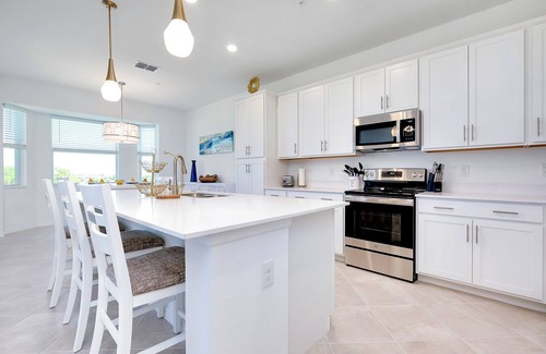 Venice Condo | Charming 2-bedroom condo with Wi-Fi, AC in Wellen Park with a 4th floor view