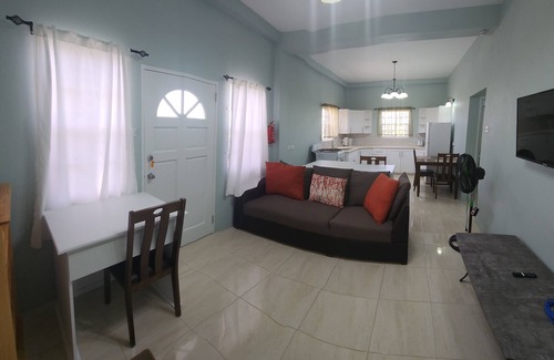 The Lime Apartment | Charming 2-bedroom apartment in lovely St. George's with AC, WiFi