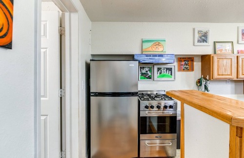 Alyeska Apartment | Charming 2-bedroom Girdwood Alyeska apartment with Hot Tub Walk to Slopes