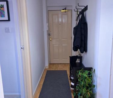 Leith Apartment | Charming 2-Bedroom Guest house in Leith