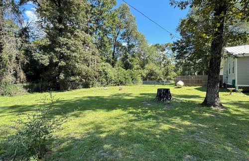 Livingston House | Charming 2-bedroom house with WiFi, AC in cool Livingston