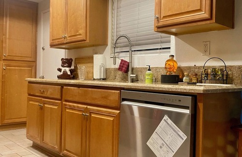 Guajome House | Charming 2-bedroom house with WiFi, AC in welcoming Oceanside