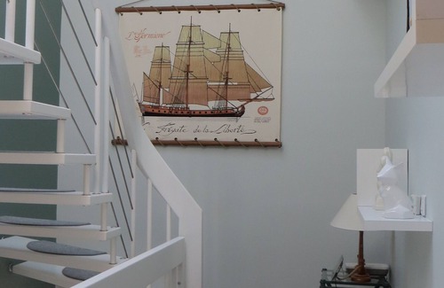 Serignan House | Charming 2-bedroom house with WiFi and AC in adorable Sérignan