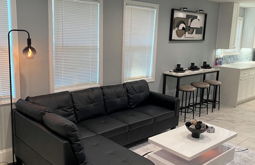 Clarkdale House | Charming 2-bedroom house with AC, WiFi in delightful Atlanta