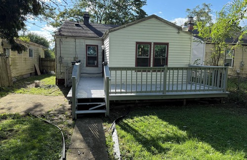 Detroit House | Charming 2-bedroom house with AC, WiFi in brilliant Detroit