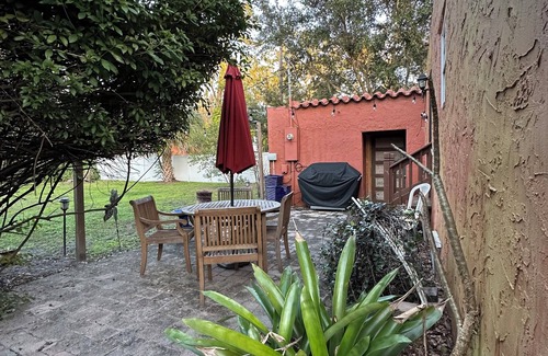 Sanford House | Charming 2-bedroom house, walking distance of downtown Sanford with AC and WiFi