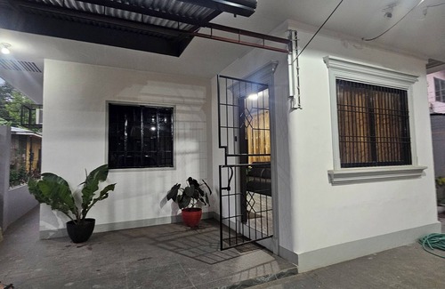 Ozamiz House | Charming 2-bedroom house in welcoming Ozamiz with AC, 4 vehicles can park inside