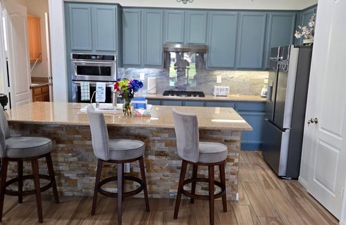 Indio House | Charming 2-bedroom house with AC, in country club palms with a view of Golf C.
