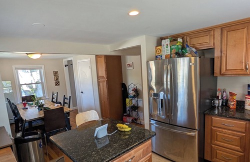 Malden House | Charming 2-bedroom house with WiFi, AC in enjoyable Malden