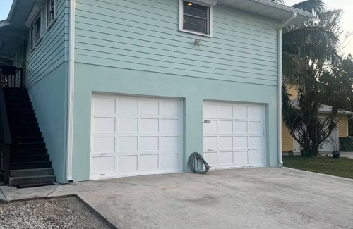Stuart House | Charming 2-bedroom house in Stuart with WiFi and AC