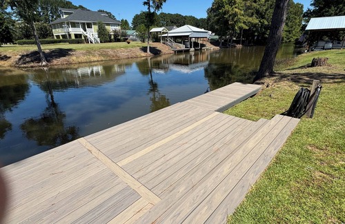 Cordele House | Charming 2-bedroom lake house on Lake Blackshear