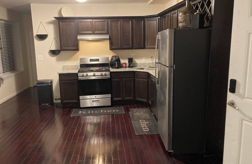 Detroit Apartment | Charming 2-bedroom Loft in superb Detroit with , WiFi