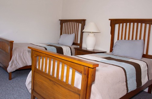 East Falmouth Resort | Charming 2-bedroom resort with AC, WiFi in tranquil Falmouth