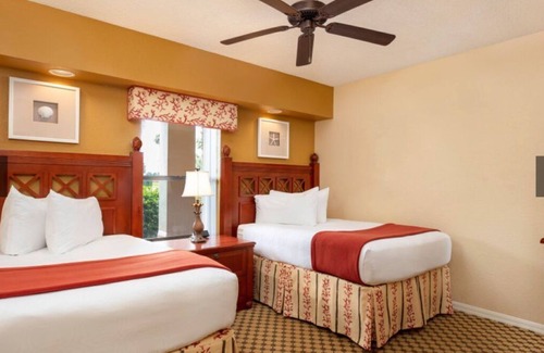 Florida Central Atlantic Coast Resort | Charming 2-bedroom resort with fitness room, WiFi in fabulous Orlando
