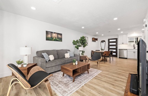 North End House | Charming 2-bedroom townhome in wonderful Boise with AC, WiFi