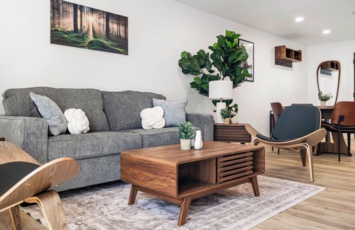 North End House | Charming 2-bedroom townhome in wonderful Boise with AC, WiFi
