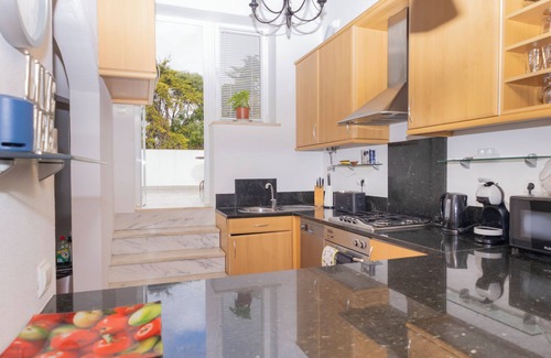 Luz House | Charming 2-bedroom townhome with WiFi, AC in pleasant Luz