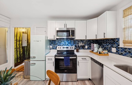 Heron Walk House | Charming 2-bedroom unit in duplex in Nashville