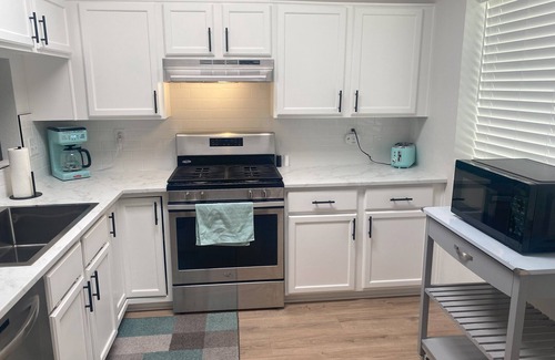 Green Valley House | Charming 2-bedroom single story town home in peaceful Green Valley