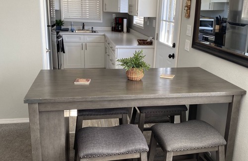 Placerville House | Charming 2 bedroom guesthouse in the Heart of Town
