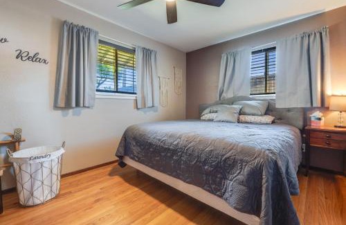 Rancho Cordova House | Charming 2-Bedroom Home With Private Office and Backyard