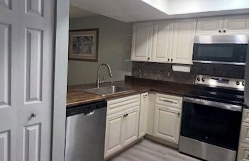 Butler Beach Condo | Charming 2 Bedroom, 2 Bath Beachside Condo Sleeps 7