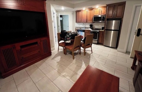 West Kissimmee Villa | Charming 2-bedroom villa with resort access just minutes from Disney theme parks