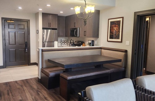 Park City Villa | Charming 2-bedroom villa with AC, fitness room in superb Park City