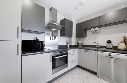 Lansbury Apartment | Charming 2 Bedrooms close to Canary Wharf for up to 6 guests