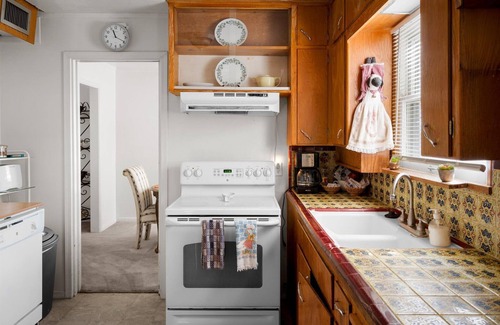 Escobedo Historic District House | Charming 2-BR Farmhouse | Backyard Views