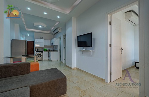 Al Ahyaa Apartment | Charming 2-bedroom apartment in gorgeous Red Sea Governorate with AC