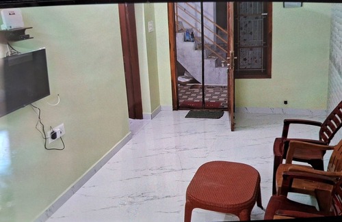 Tiruchendur House | Charming 2-bedroom house within 2km of temple with WiFi, AC and parking facility