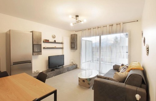 Le Bourget-du-Lac Apartment | Charming 2 room apartment 300m walk from Lac du Bourget!