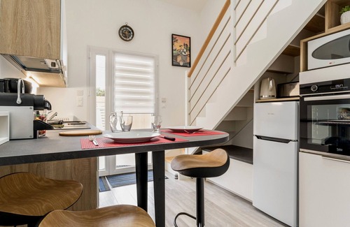 Pornic Cottage | Charming 2023 Cottage Near Beach & Golf with Private Parking, Terrace, WiFi & Baby Gear