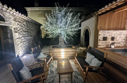 Saint-Clement House | Charming 2Bed House near Sommiere, south of France