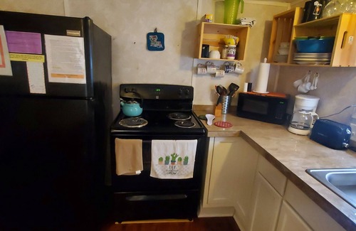 West Monroe House | Charming 2br/1ba in the heart of town