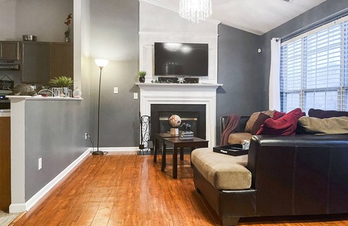 Durham House | Charming 2BR/2BA ranch in Durham w/Office & Yard
