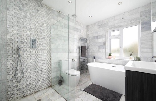 Elmbridge House | Charming 2BR House with Garden