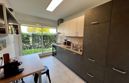 Quiberon Apartment | Charming 3* Apartment in Quiberon, 500m from Beach, 6 Guests, WiFi, Parking, South-Facing Garden