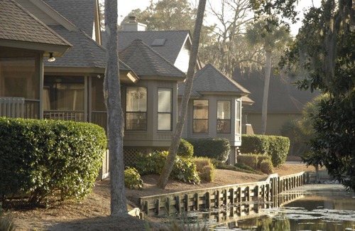 North Forest Beach Cottage | Charming 3-bedroom cottage in lovely Hilton Head Island with WiFi, fitness room