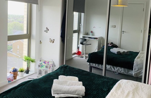 Boleyn Apartment | Charming 3-Bed Apartment in London
