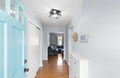 Portsmouth House | Charming 3-Bed Brick Home with Sunroom & Fireplace